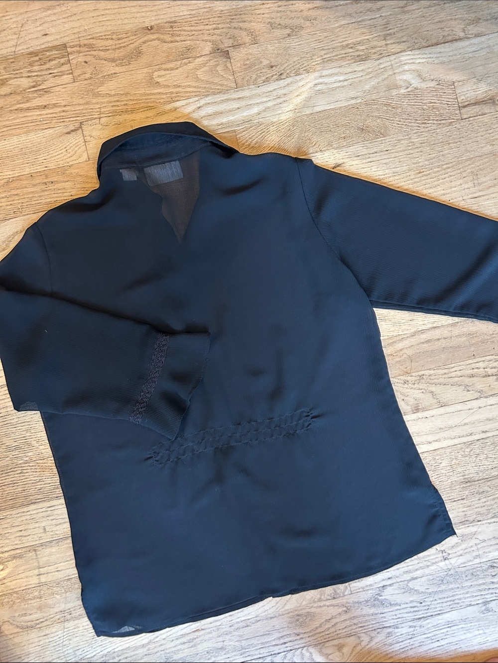 🌸3 FOR $20🌸 Liz Claiborne Black Button-Down Shirt - Picture 5 of 6